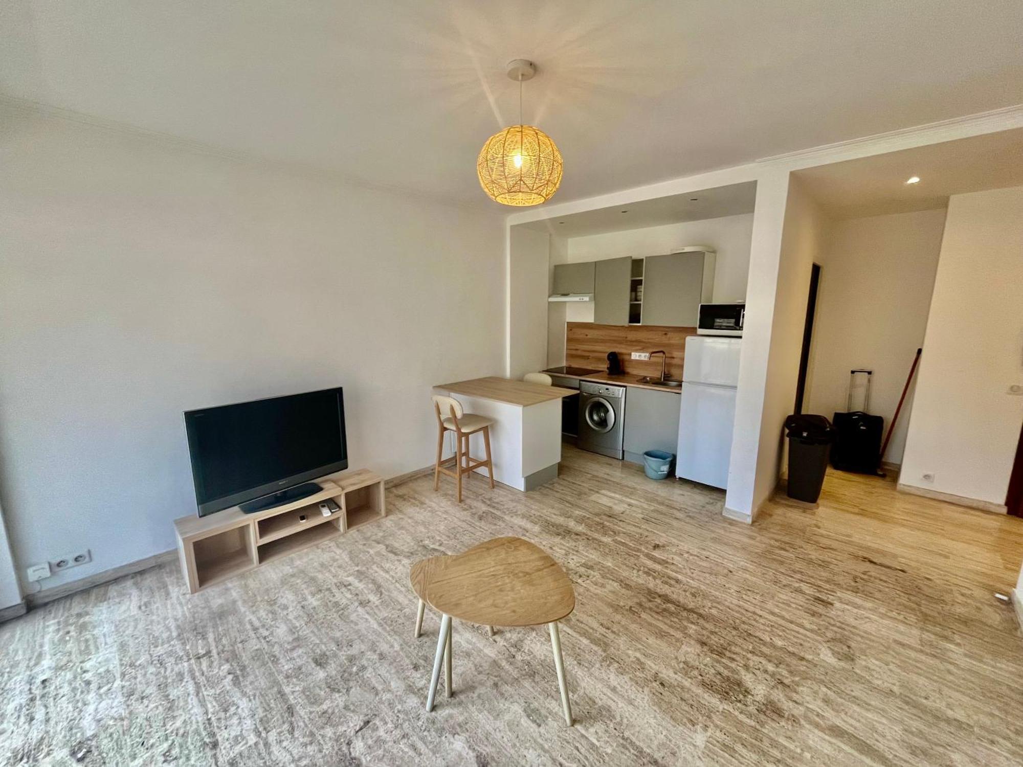 Le Borrigo Pick Up Airport Apartment Ментона Екстериор снимка